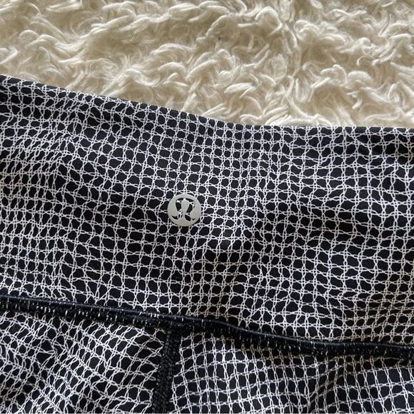 Lululemon Wunder Under Pant III Fall Net White Black Size 6 - Picture 11 of 11